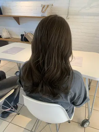 ロング カラー 澤田 しおりのヘアスタイル