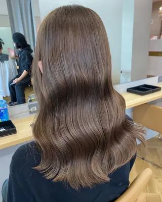 セミロング カラー プル艶職人/ にしものヘアスタイル