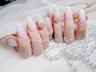 ネイル ✨Nailsalon Vi+✨のネイルデザイン
