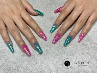 ネイル ネイルルーム チャームのネイルデザイン