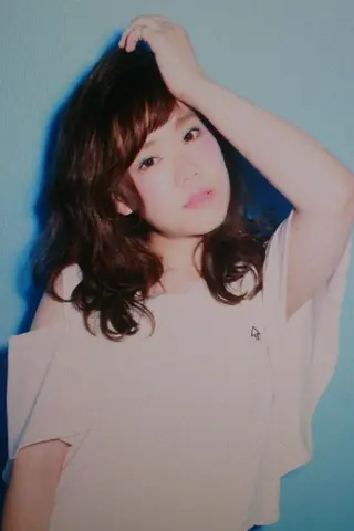 ミディアム パーマ 今中 小百合のヘアスタイル