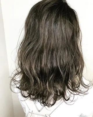 ミディアム カラー メンズヘア特化 崎田 成人のヘアスタイル