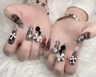 ネイル Gote Kawa nail salonのネイルデザイン