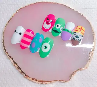 ネイル CROWN プライベートサロンのネイルデザイン