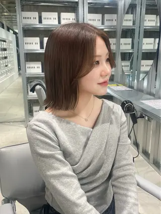 ショート カラー MINORI /レイヤーカットのヘアスタイル