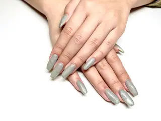 ネイル 岸本 郁美のネイルデザイン