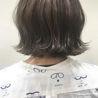 ミディアム カラー いけだ　ひかり ハイライトくびれヘアのヘアスタイル