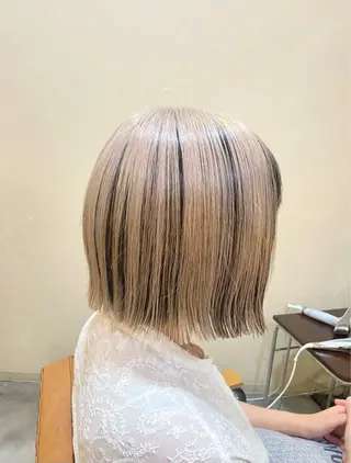 ミディアム 酸性ストレート/ブリ ーチなしWカラー河本のヘアスタイル