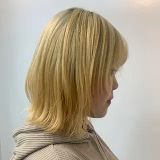 ミディアム 末次 史奈のヘアスタイル