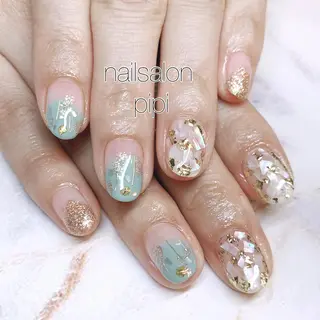 ショート .. momoko🕊のネイルデザイン