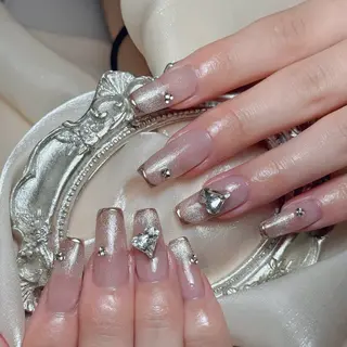 ネイル Maggie Nail🦩のネイルデザイン