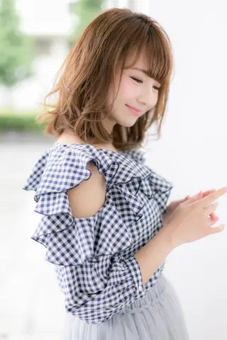 ミディアム コテ巻き風パーマ💛 池袋のヘアスタイル