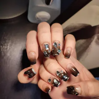 ネイル RUNWAY 　　の眉毛・アイブロウイメージ