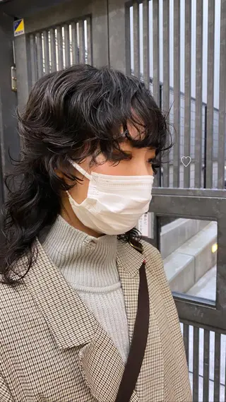 セミロング ウルフカット/吉村 桃子のヘアスタイル