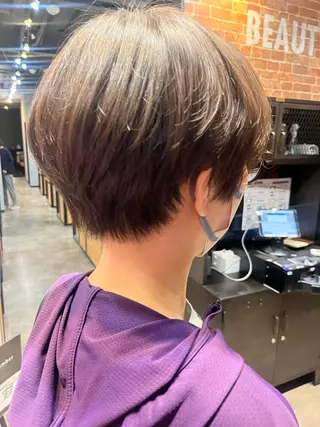 ショート カラー パーマ ヘアアレンジ メンズ キッズ ネイル マツエク・マツパ アイブロウ 久木原 ゆりのヘアスタイル