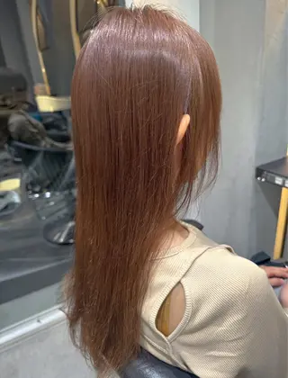 ミディアム ショート/縮毛矯正 虎白のヘアスタイル