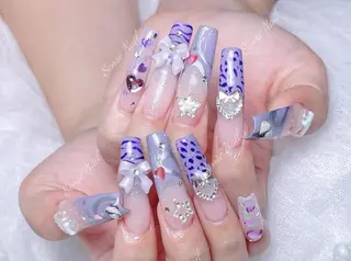ネイル Queening 🦋のネイルデザイン