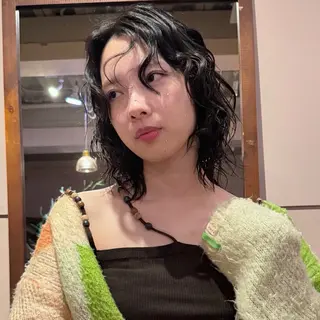 セミロング カラー パーマ 繭所属・こはる／ハードパーマ /癖毛風パーマ🧃のヘアスタイル