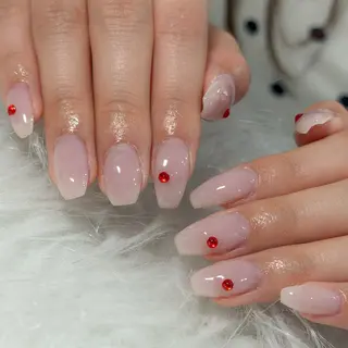 ネイル LAVISH nanamiのネイルデザイン