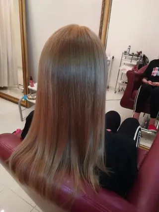 ロング カラー 東心斎橋☆豆柴 🐾倶楽部のヘアスタイル