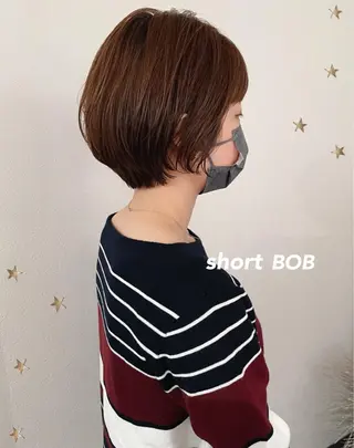 ショート カラー 市川 千夏のヘアスタイル