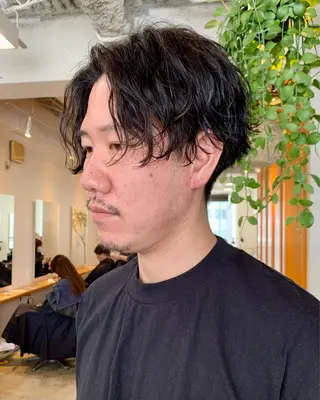 ショート パーマ メンズ グランジヘア 無造作ヘアHYUGAのヘアスタイル