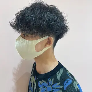 パーマ メンズ レイヤー/ウルフ/ ハイトーンchimiのヘアスタイル