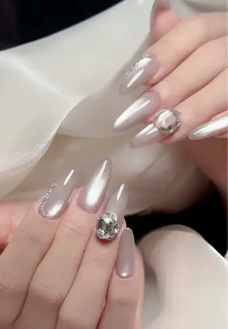 ネイル 吉 美のネイルデザイン