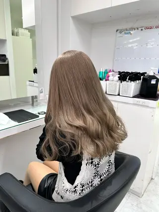 ロング カラー 🩷暖色カラー🩷 BONのヘアスタイル