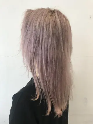 セミロング サイレント美容師 アイリィのヘアスタイル