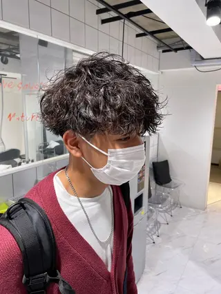 ショート カラー パーマ ヘアアレンジ メンズ アイブロウ スパイキー/フェザー /波巻き/かいとのヘアスタイル