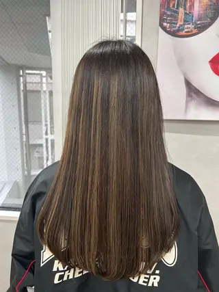 ロング 荻野 晴香のヘアスタイル