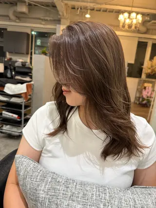 セミロング バレイヤージュモデル 募集👒ヨンスクのヘアスタイル