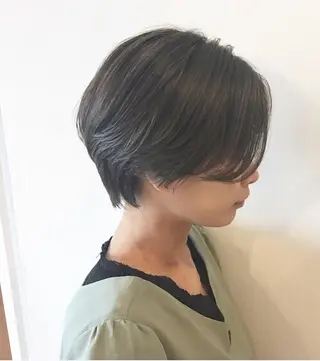 ショート カラー 鈴木 翔梧のヘアスタイル