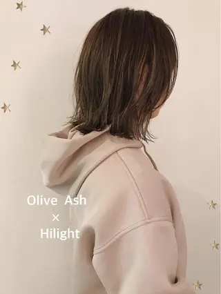 ミディアム カラー 市川 千夏のヘアスタイル