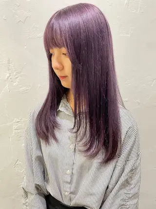 セミロング 推しカラー オタク美容師 山本のヘアスタイル