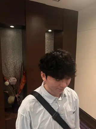 ミディアム メンズ 藤原 航のヘアスタイル