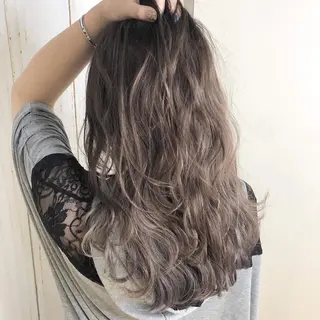 カラー 岩倉 諒のヘアスタイル