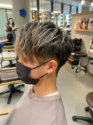 ショート カラー メンズ unopulir 景山　凌のヘアスタイル