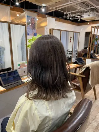 カラー 🍑宮川 愛菜🍑のヘアスタイル