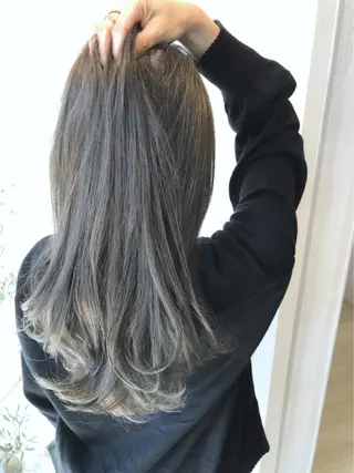 ミディアム カラー tuuli トゥーリのヘアスタイル