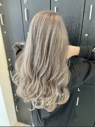 カラー ブリーチカラー特化 ✨️永井諒のヘアスタイル