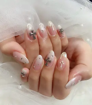 ネイル &ME ネイルサロンのネイルデザイン