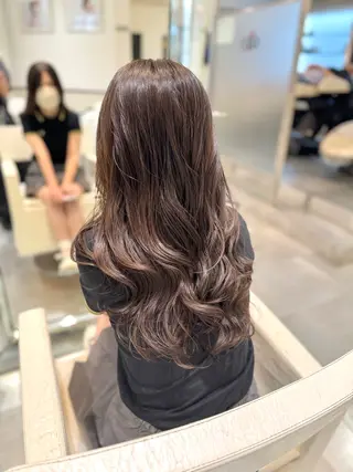 ロング カラー パーマ コテ巻き風パーマ/ デジタルパーマのヘアスタイル