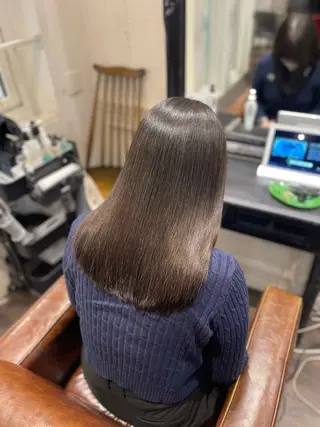 セミロング カラー 中野 佑麻のヘアスタイル