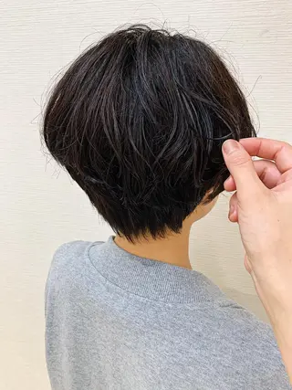 ショート カラー パーマ 中垣 南のヘアスタイル