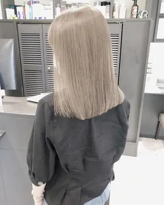ミディアム カラー gisel エリナのヘアスタイル