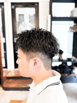 パーマ メンズ ブリーチカラー🔥 パーマ【佐々木凌平】のヘアスタイル