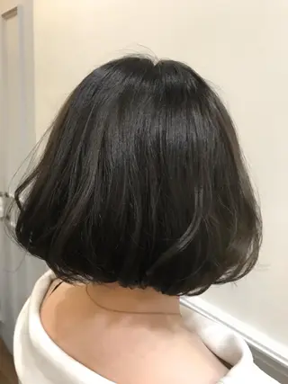 ミディアム カラー ひろせ かなのヘアスタイル