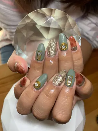 ネイル LAVISH nail salonのネイルデザイン